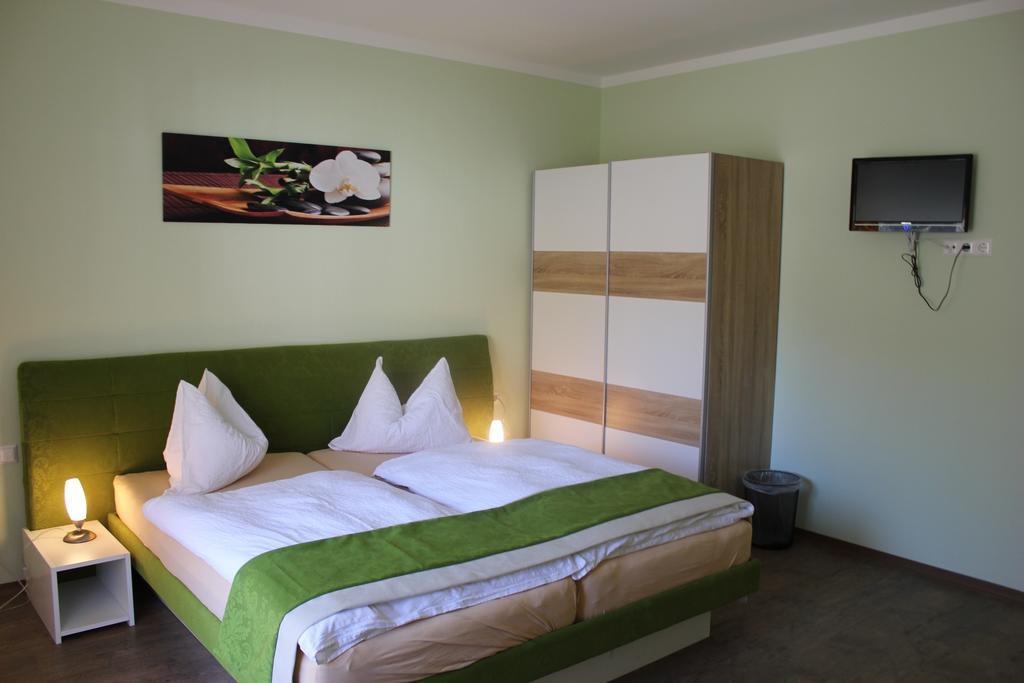Gasthof Zum Mohrn Oberwoelz Stadt Habitación foto